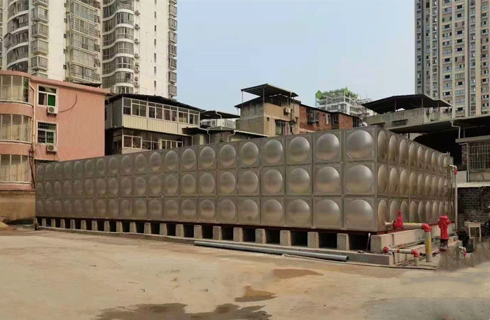 不銹鋼水箱廠家,哪家安裝質(zhì)量好?