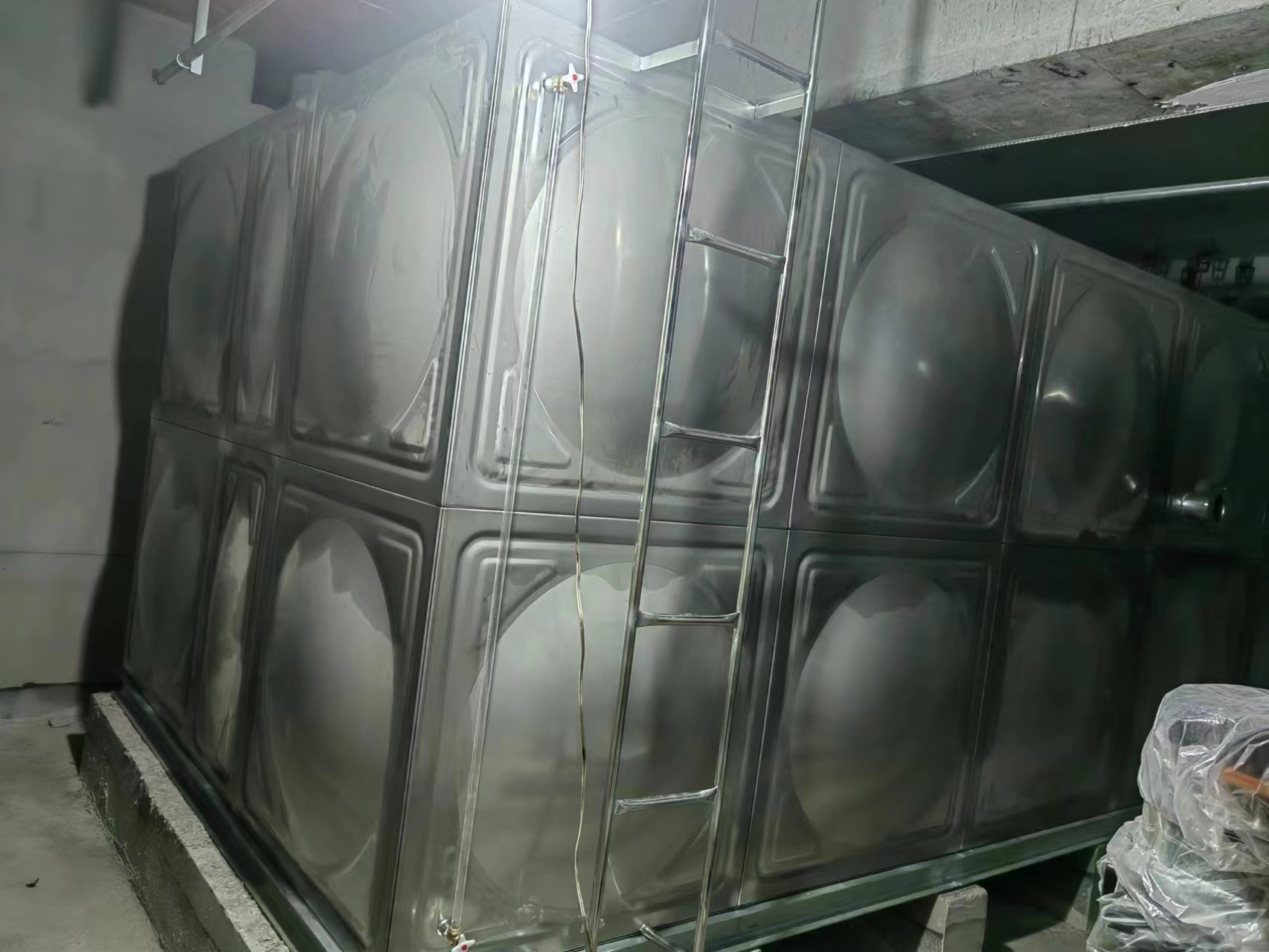 大興不銹鋼水箱案例